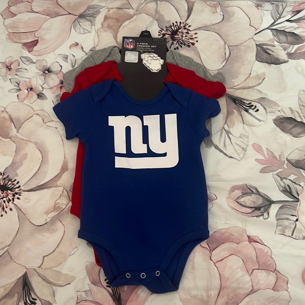 Ny Giants onesies 3-6m